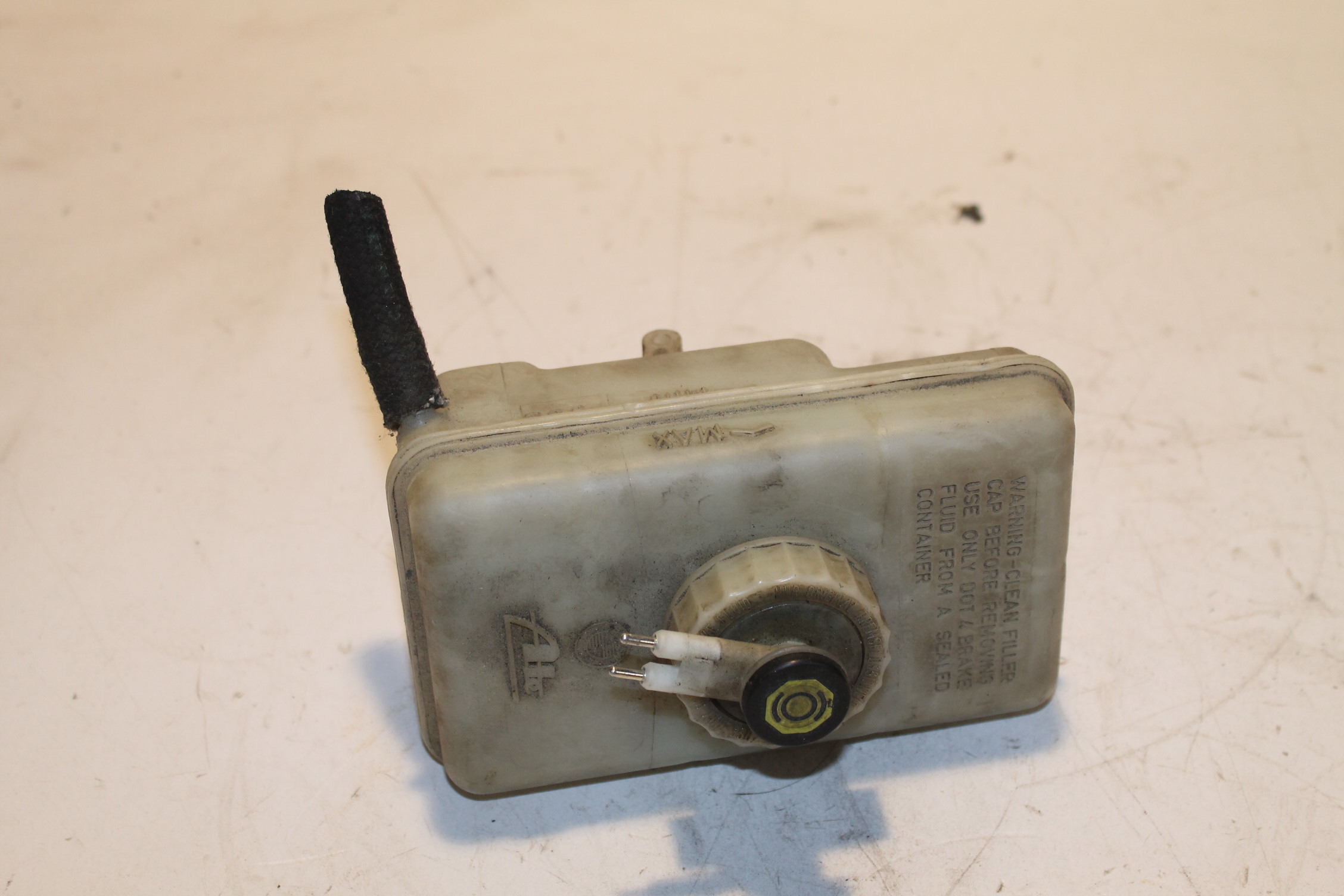 BMW 1162263 E36 316i Compact Ausgleichsbehälter Bremsflüssigkeit Behälter