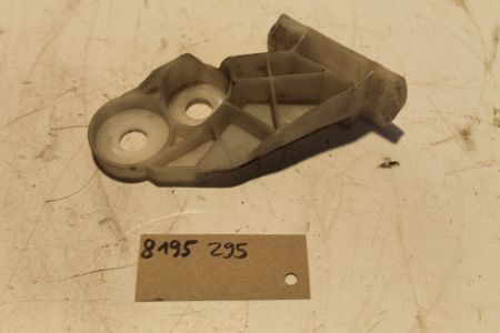Aufnahme Halter Stoßstange Seitenwand links