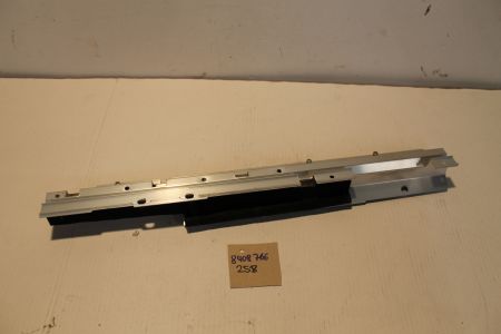 Halter Entlüftungsgitter rechts