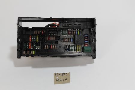 Sicherungskasten Stromverteiler vorne Zentralelektronik