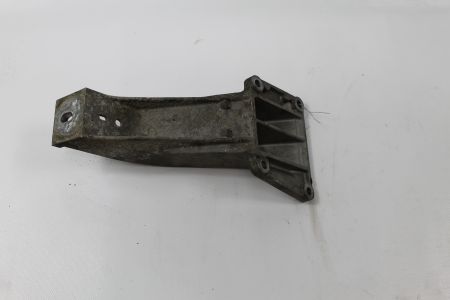  Motorhalter Halter links vorne
