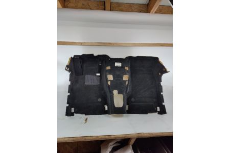Teppiich schwarz Bodenverkleidung vorne M Paket