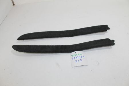 Satz Fußraumverkleidung links und rechts Teppich schwarz