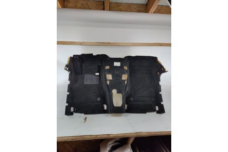 Teppiich schwarz Bodenverkleidung vorne M Paket